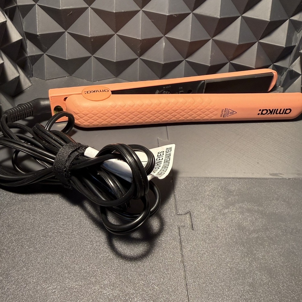 Amika Hair Straightener Ceramic Styler 1" Inch Flat Iron AM5570 Pink Coral 450